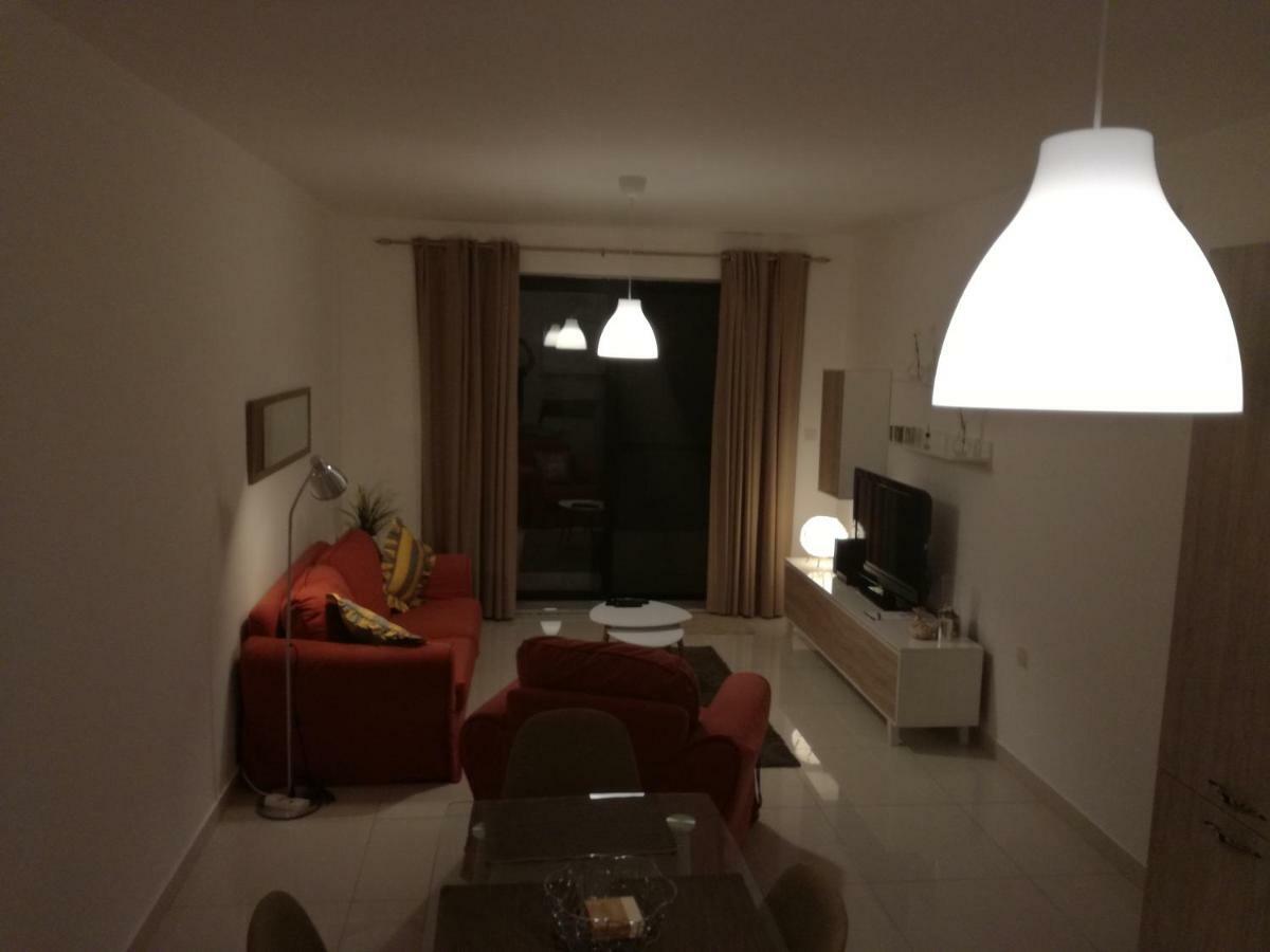 No8 @ Seabreeze Court Daire Mellieħa Dış mekan fotoğraf