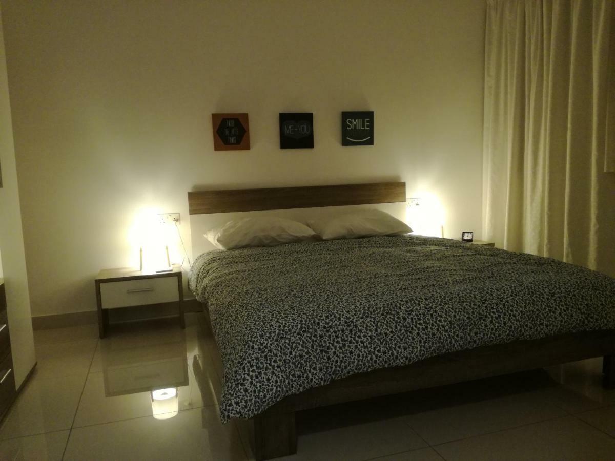 No8 @ Seabreeze Court Daire Mellieħa Dış mekan fotoğraf